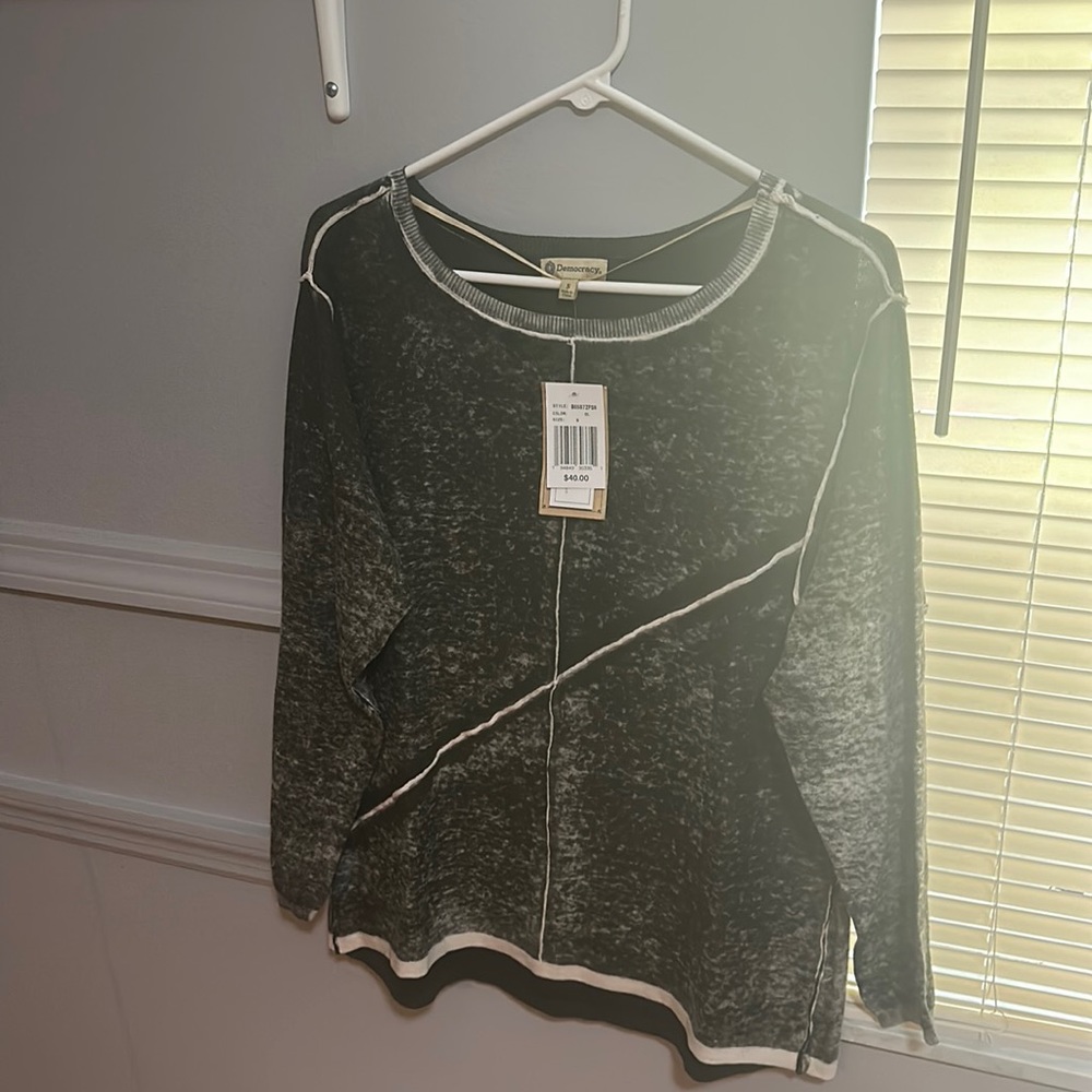 Dark green/white oversized democracy sweater